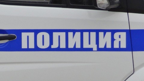 В Семилукском районе полицейские задержали подозреваемого в незаконном обороте наркотиков В Семилукском районе полицейские задержали подозреваемого в незаконном обороте наркотиков